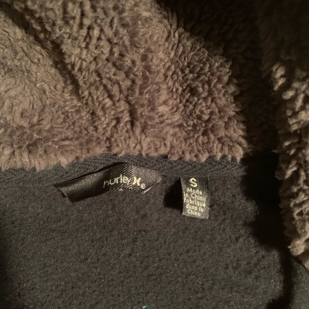 Woman’s Hurley Hoodie - Picture 2 of 2